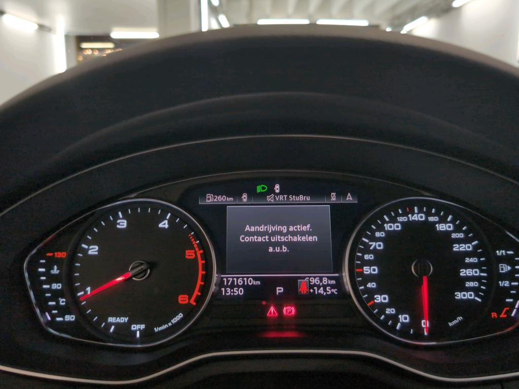 AUDI A4 02/2022