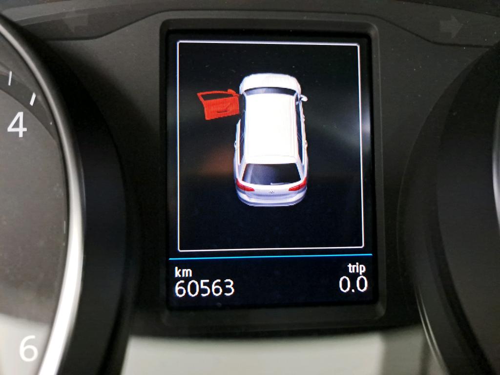 VOLKSWAGEN PASSAT 10/2022