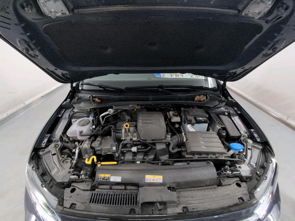 VOLKSWAGEN POLO 06/2024